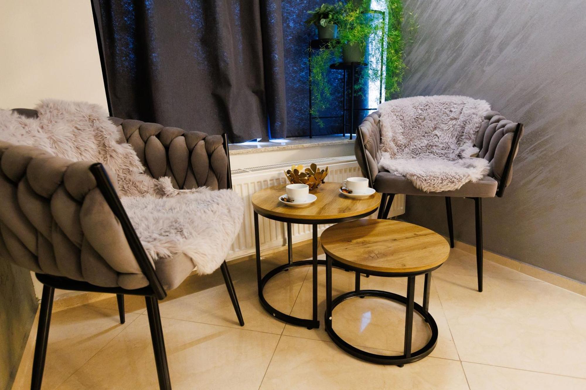 Leo Apartment Suite & Private Spa Zone - Old City Bratislava Eksteriør bilde